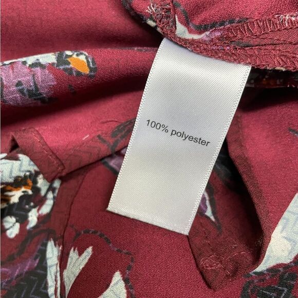 Maurice’s Floral Burgundy Blouse Criss cross back - Picture 4 of 4